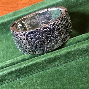Silver Flourish Stretch Bracelet